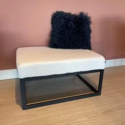 Poef Hocker Voetenbank Bijzettafel Teddystof Wit Otto 75cm -Meubelserie Winkel de kisten koning 109187 3