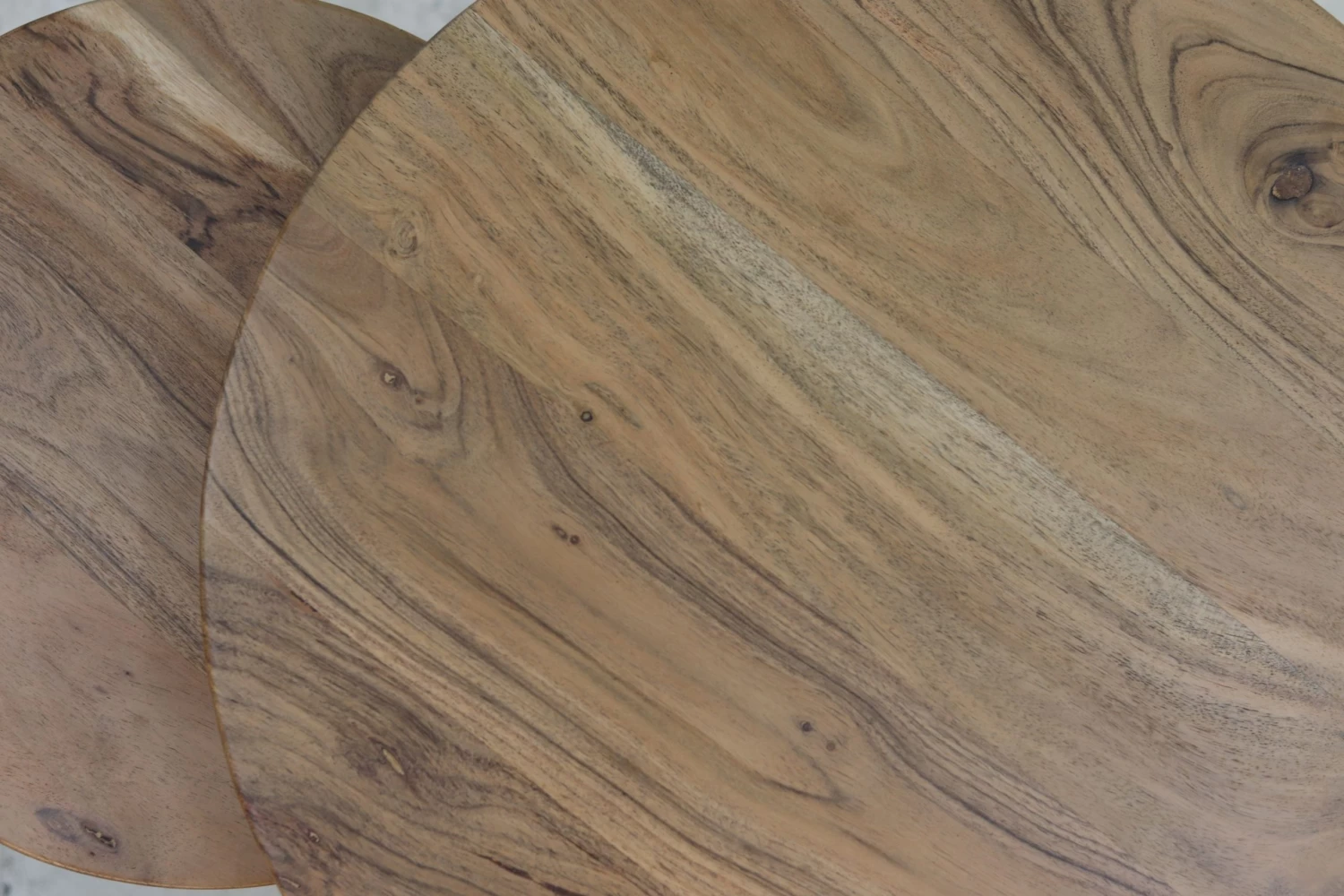 Salontafel Set Van 2 - Naturel/zwart - Acaciahout/ijzer - ø60/ø40 Cm 7 Salontafel Set Van 2 - Naturel/zwart - Acaciahout/ijzer - ø60/ø40 Cm - Afbeelding 5