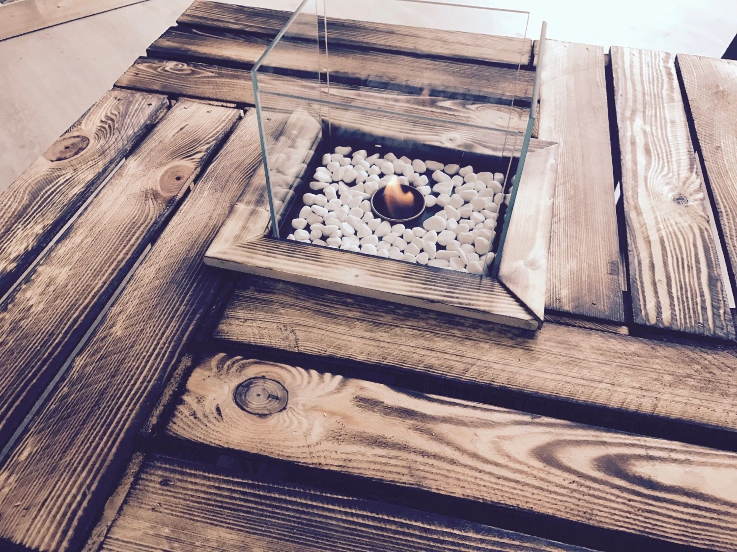 DKK Salontafel Met Sfeerverwarmer 82x82x48 Cm 4 DKK Salontafel Met Sfeerverwarmer 82x82x48 Cm - Afbeelding 2