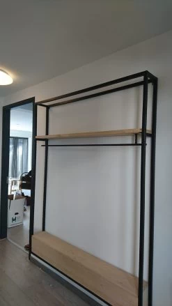 Kapstok Industrieel Mila Zwart Metaal Met Opbergruimte 14 Kapstok Industrieel Mila Zwart Metaal Met Opbergruimte -Meubelserie Winkel f0dd371af995bbf1d57a8ae4184ec50dc64d39f65a6206db98bb194580a6945b